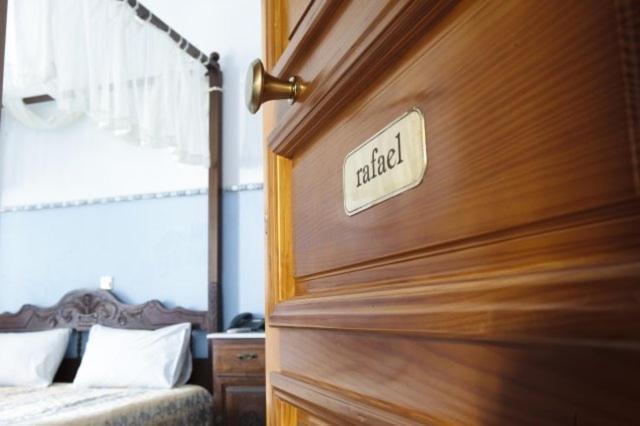 Monte Kristo Hotel Ermoupoli Værelse billede