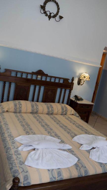 Monte Kristo Hotel Ermoupoli Værelse billede